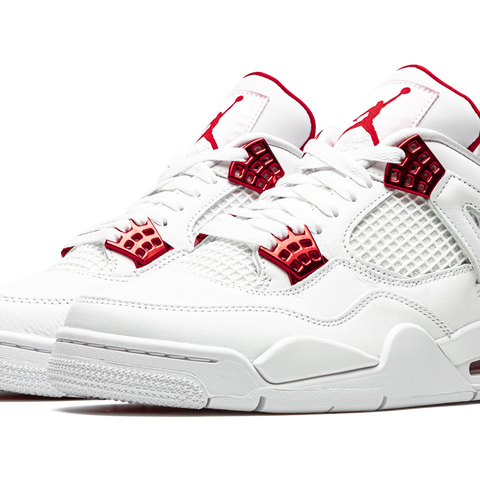 Jordan 4 metallic hotsell