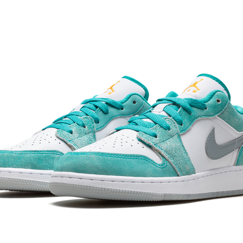 Jordan 1 Low ‘New hotsell Emerald’ Size 7Y