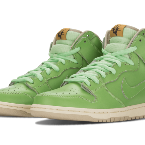 Nike sb dunks statue of liberty best sale