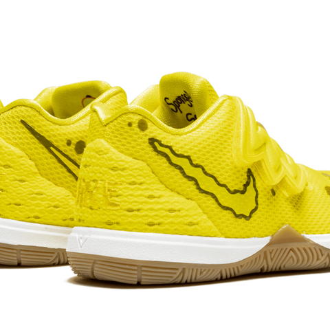 Nike shoes spongebob best sale