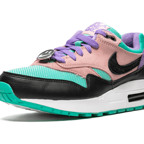 Shops Have A Nike Day Air Max 1 GS 7Y