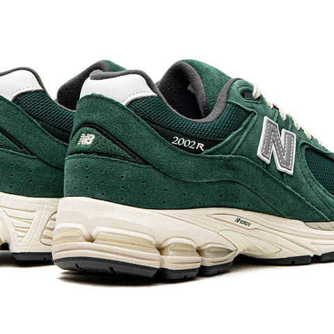 New Balance 2002R Nightwatch Green Men's Size 8.5 / offers M2002RHB *Brand New*