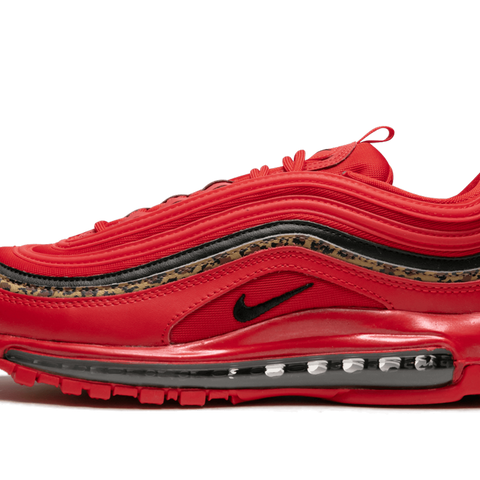 Red nike animal print online