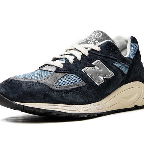 990v2 – Stadium Goods