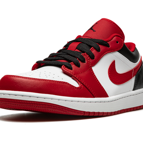 Jordan 1 low Bulls