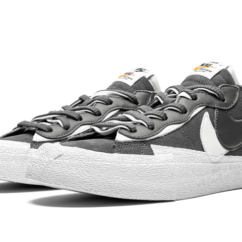 Nike x outlets Sacai Blazer Low Iron Grey DD1877-002