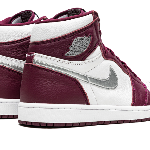 Air Jordan 1 high Bordeaux size 7y newest