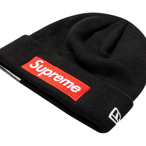 NWT Unisex Supreme X selling New Era Signature Box Logo Beanie FW18 In Black