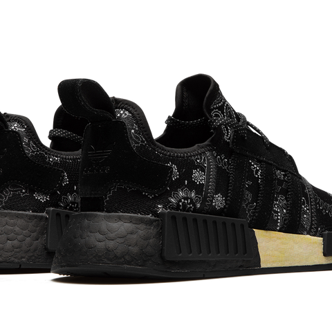 Neighborhood nmd r1 best sale