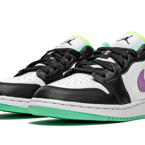 Nike Air Jordan on sale 1 Low 'Violet Shock' 4Y