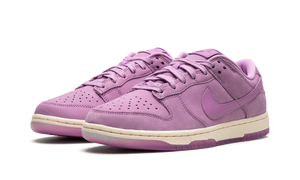 DUNK-LOW-WMNS-Rush-Fuchsia