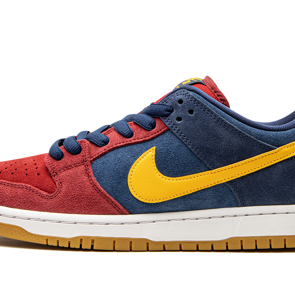 NIKE SB Dunk Low Barcelona Stadium Goods