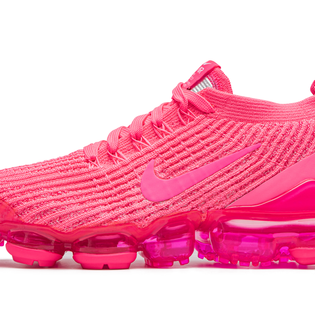 Red and pink vapormax online