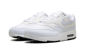 WMNS-NIKE-AIR-MAX-1-FOOTBALL-GREY