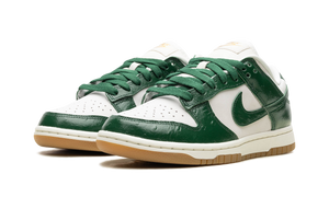 DUNK-LOW-LX-WMNS-Gorge-Green-Ostrich