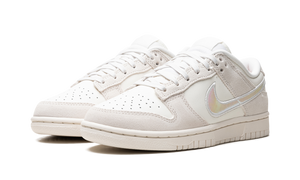 DUNK-LOW-WMNS-Ridescent-Swoosh