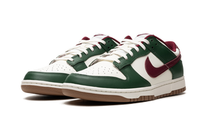 Dunk-Low-Retro-Gorge-Green-Team-Red