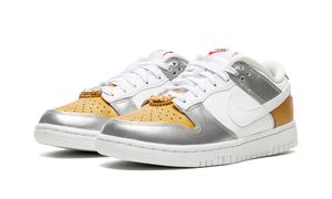 DUNK-LOW-WMNS-Gold-White-Silver